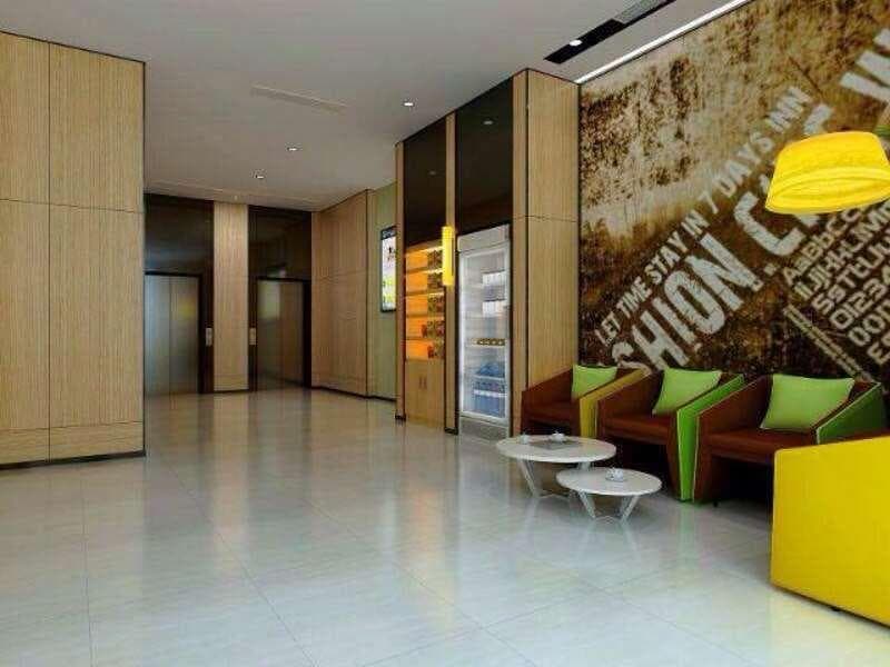IU Hotel Tangshan Haigang Bus Station Branch photo 3