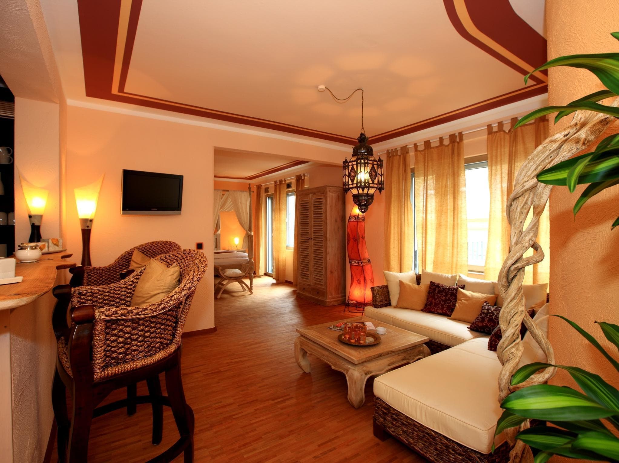 June Six Hotel photo 4