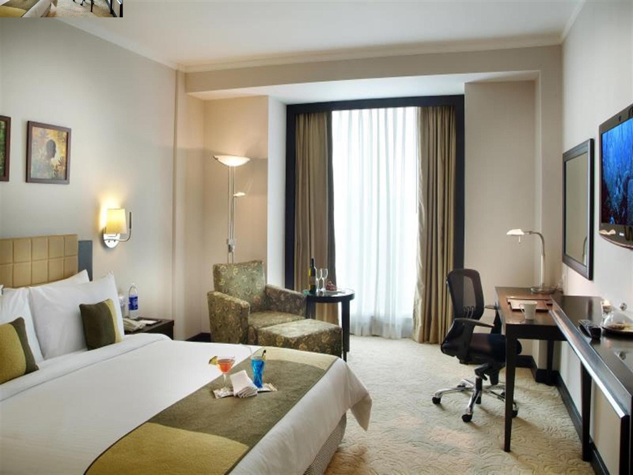 Goldfinch Hotel Delhi NCR photo 3
