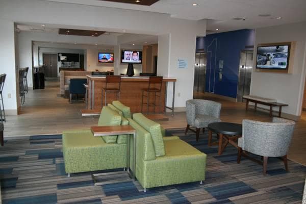 Holiday Inn Express & Suites Buffalo Downtown By IHG photo 4