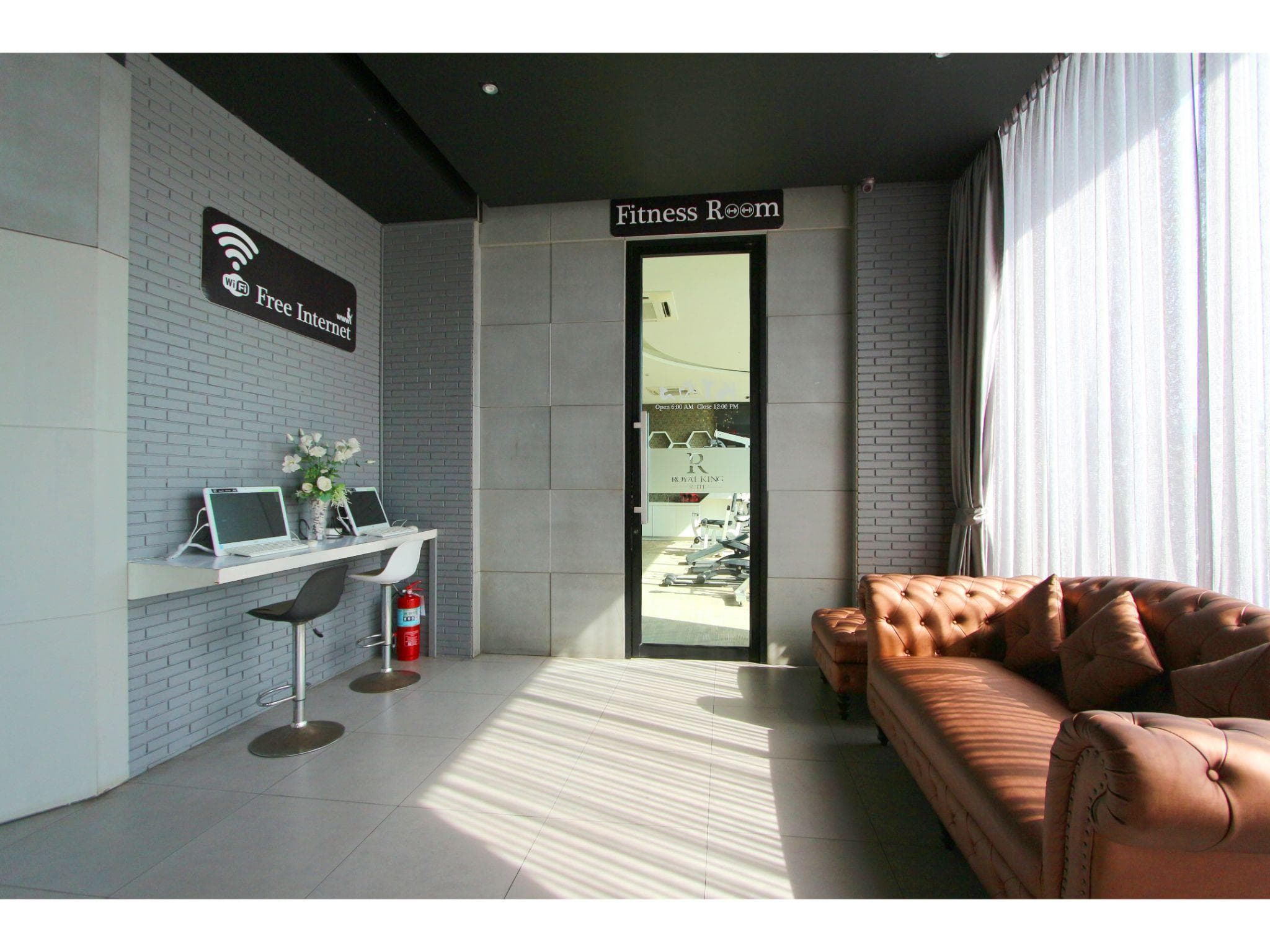 Royal King Suite photo 4