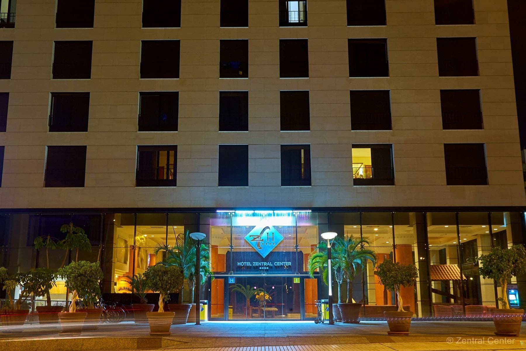 Hotel Zentral Center - Adults only photo 3