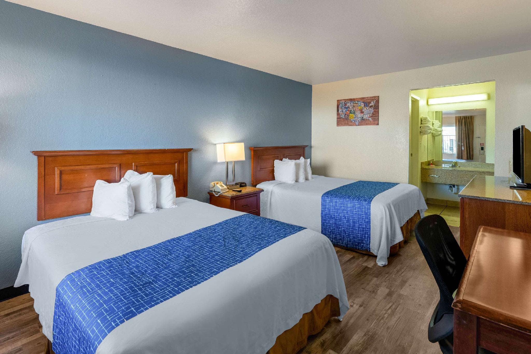 Econo Lodge Phoenix North I-17 photo 2