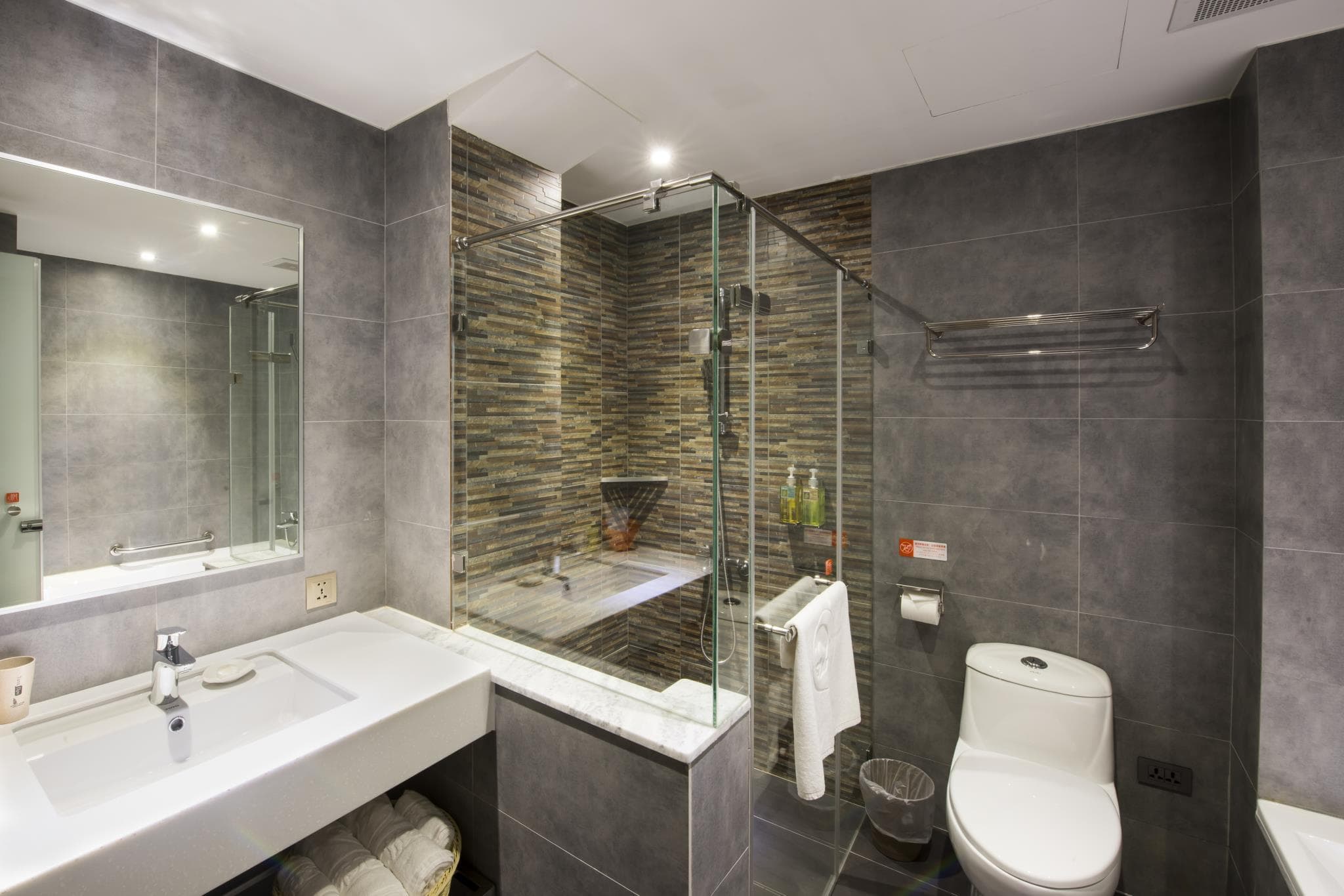 Legend Hotel Pier 2 photo 4