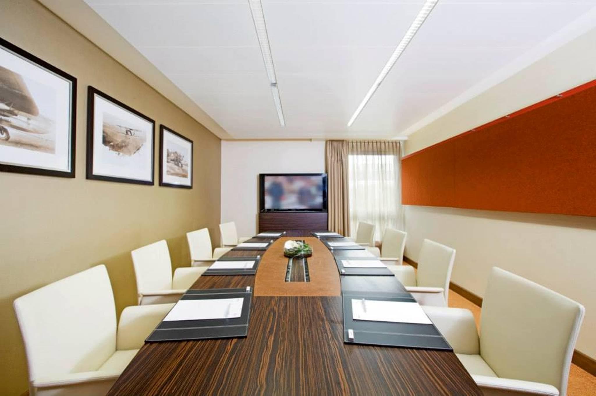 Movenpick Zurich Airport Hotel photo 5