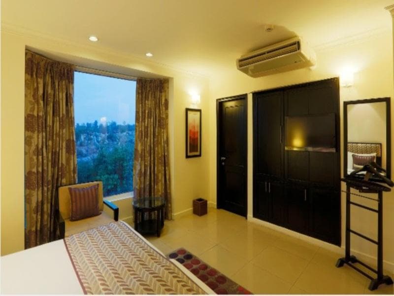 Sarovar Portico  Surajkund Faridabad photo 3