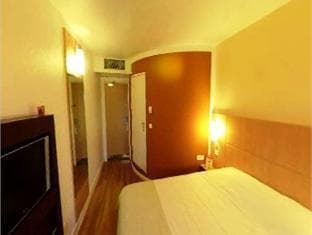 Ibis Basel Bahnhof Hotel photo 2