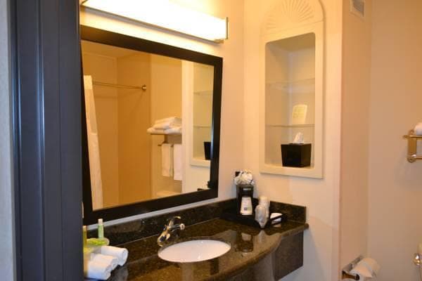 Holiday Inn Express Hotel and Suites - Odessa By IHG photo 5