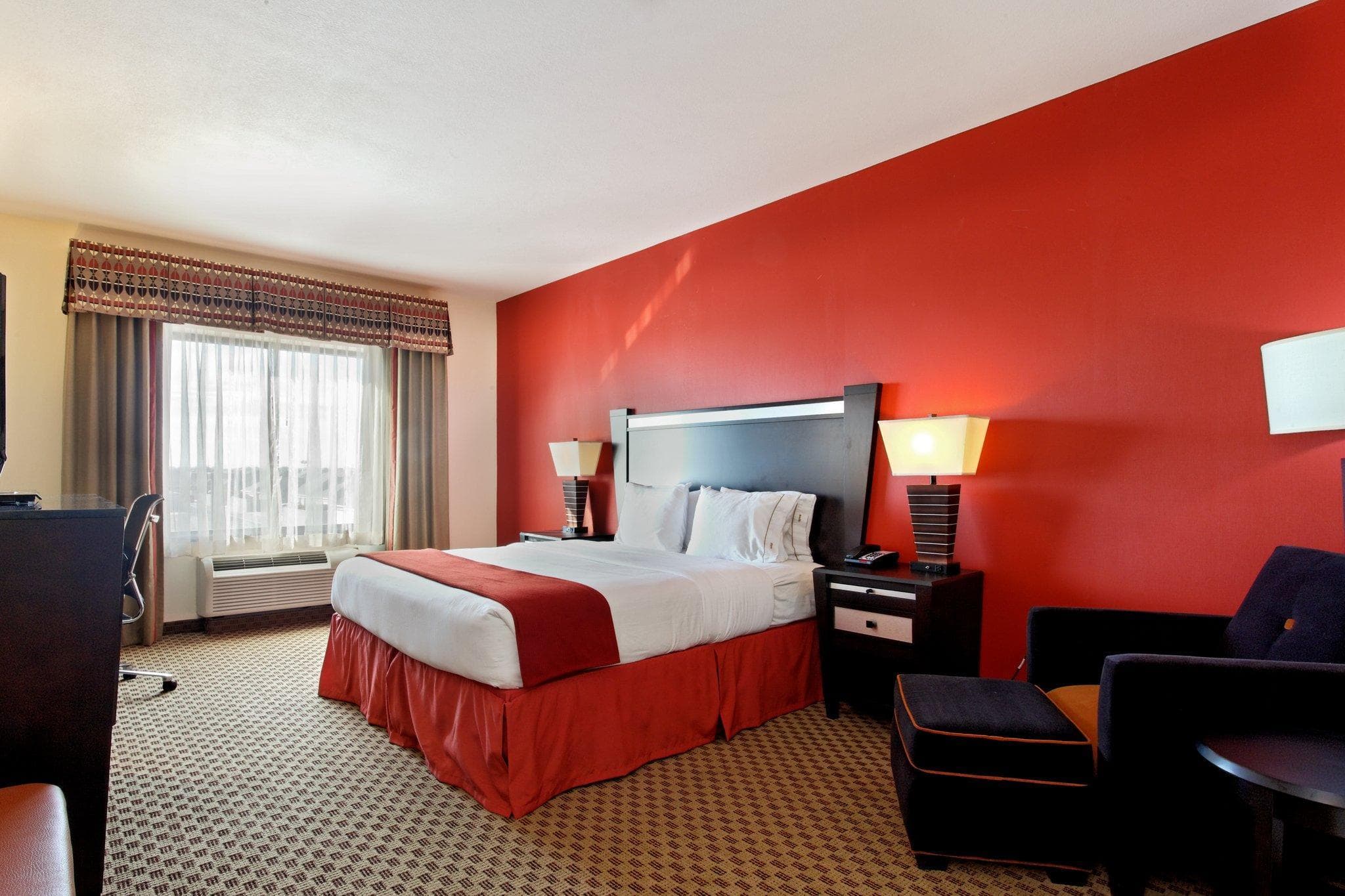 Holiday Inn Express Hotel and Suites - Odessa By IHG photo 2