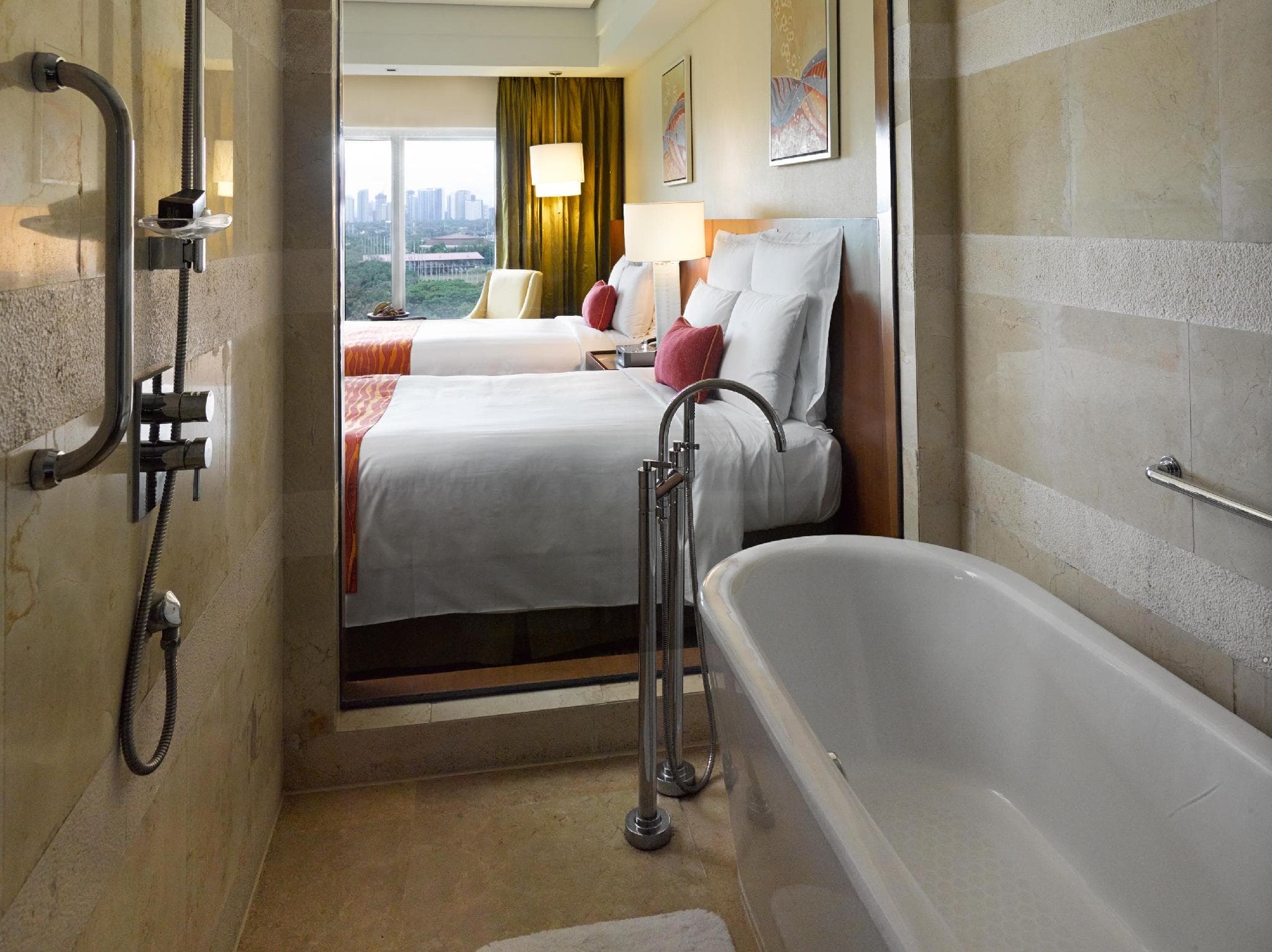 Manila Marriott Hotel at Newport World Resorts photo 2