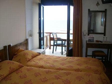 Hotel Coronis photo 2