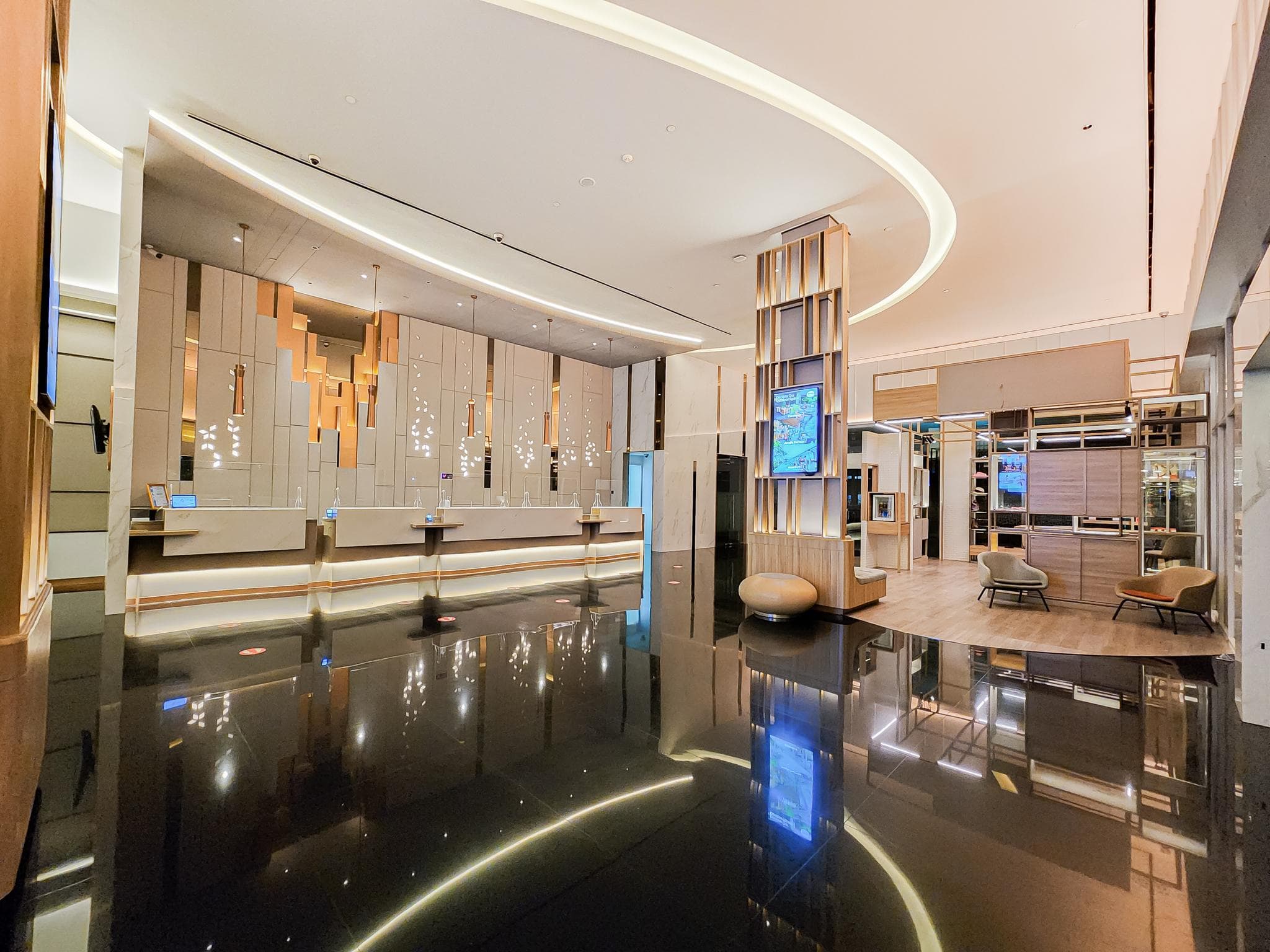 HARRIS Hotel & Conventions Kelapa Gading