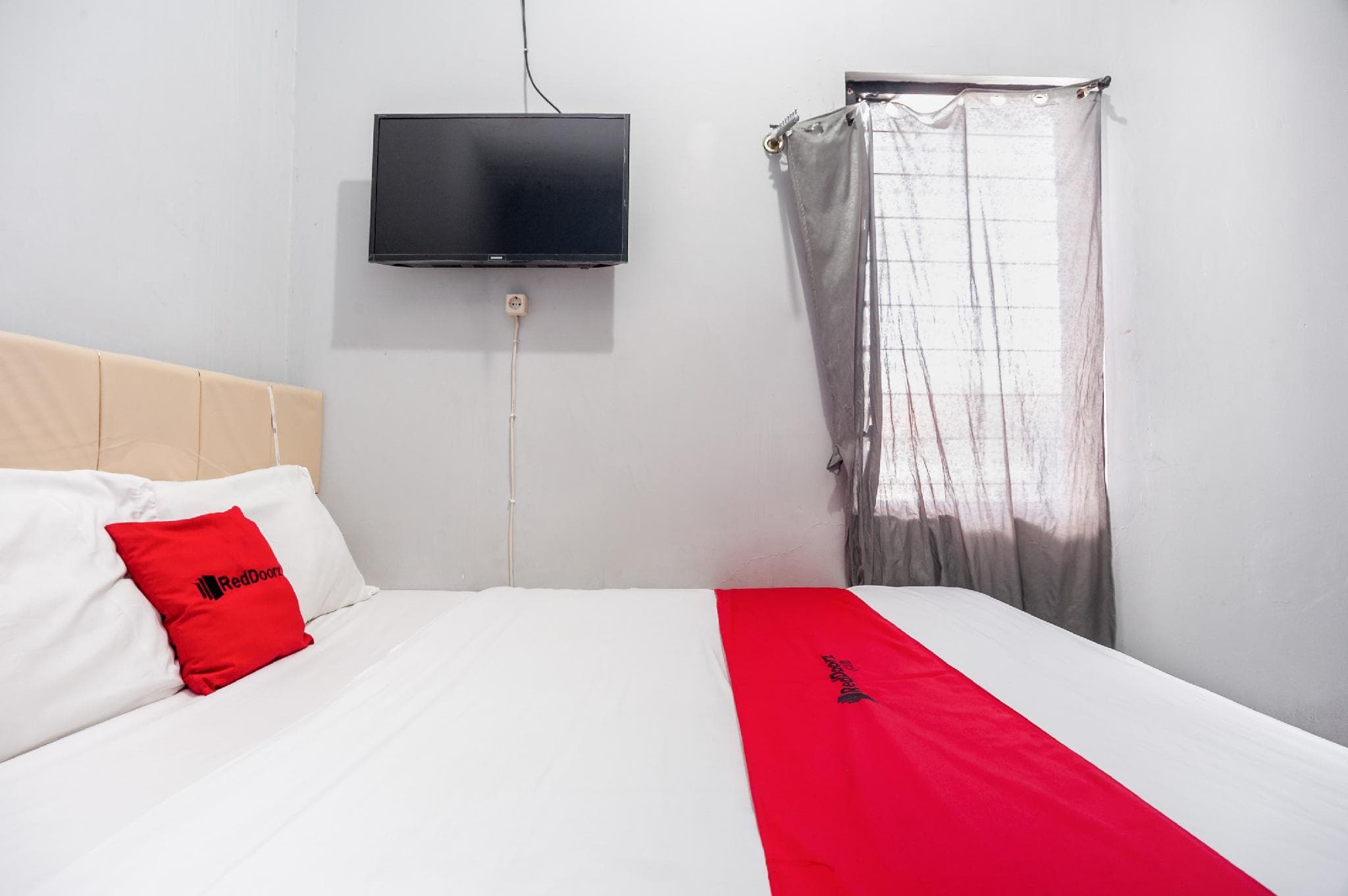 RedDoorz near Margonda Raya photo 4