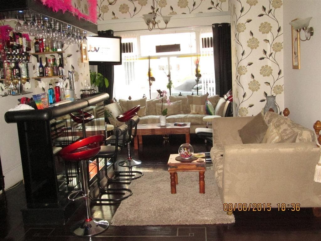 The Garnett Hotel photo 3