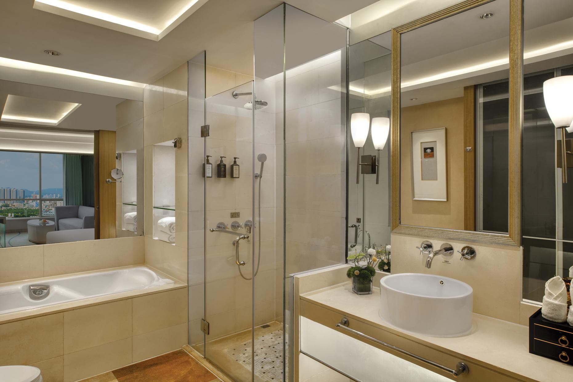 Royal Garden Hotel photo 2