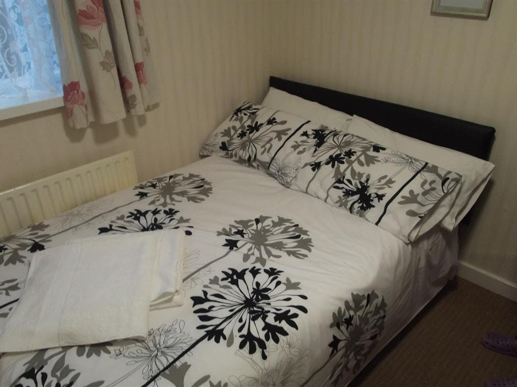 Tudor House photo 2