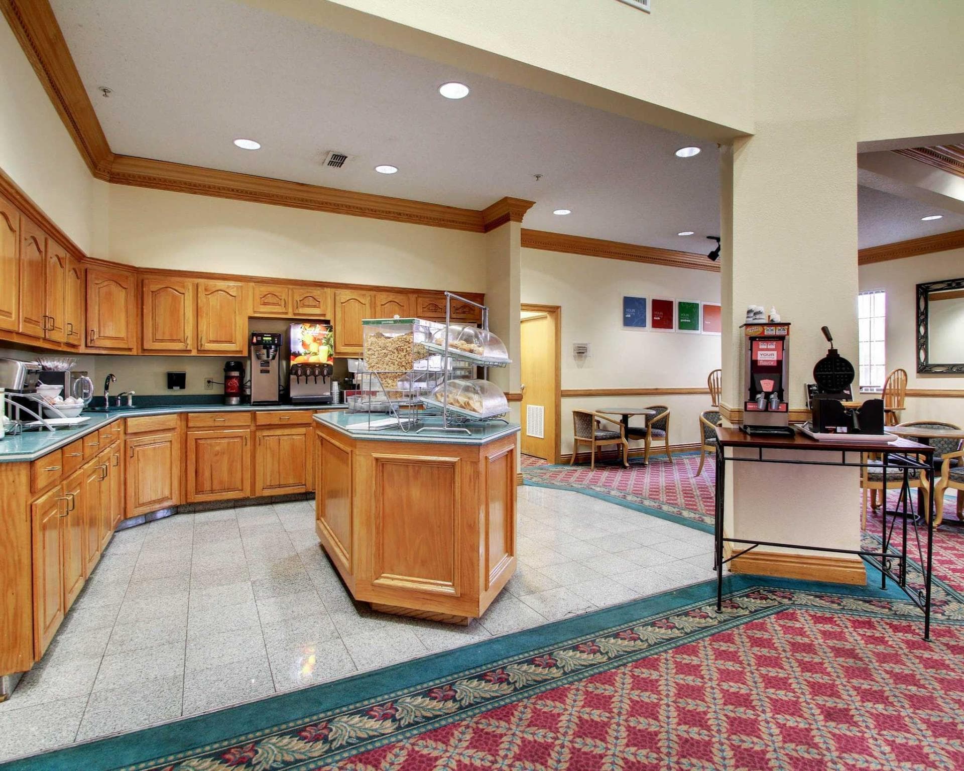 Comfort Suites Hattiesburg near University photo 3