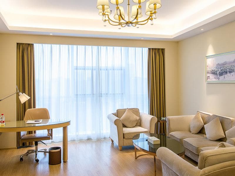 Vienna International Hotel Chengdu New Global Exhibition Center photo 2
