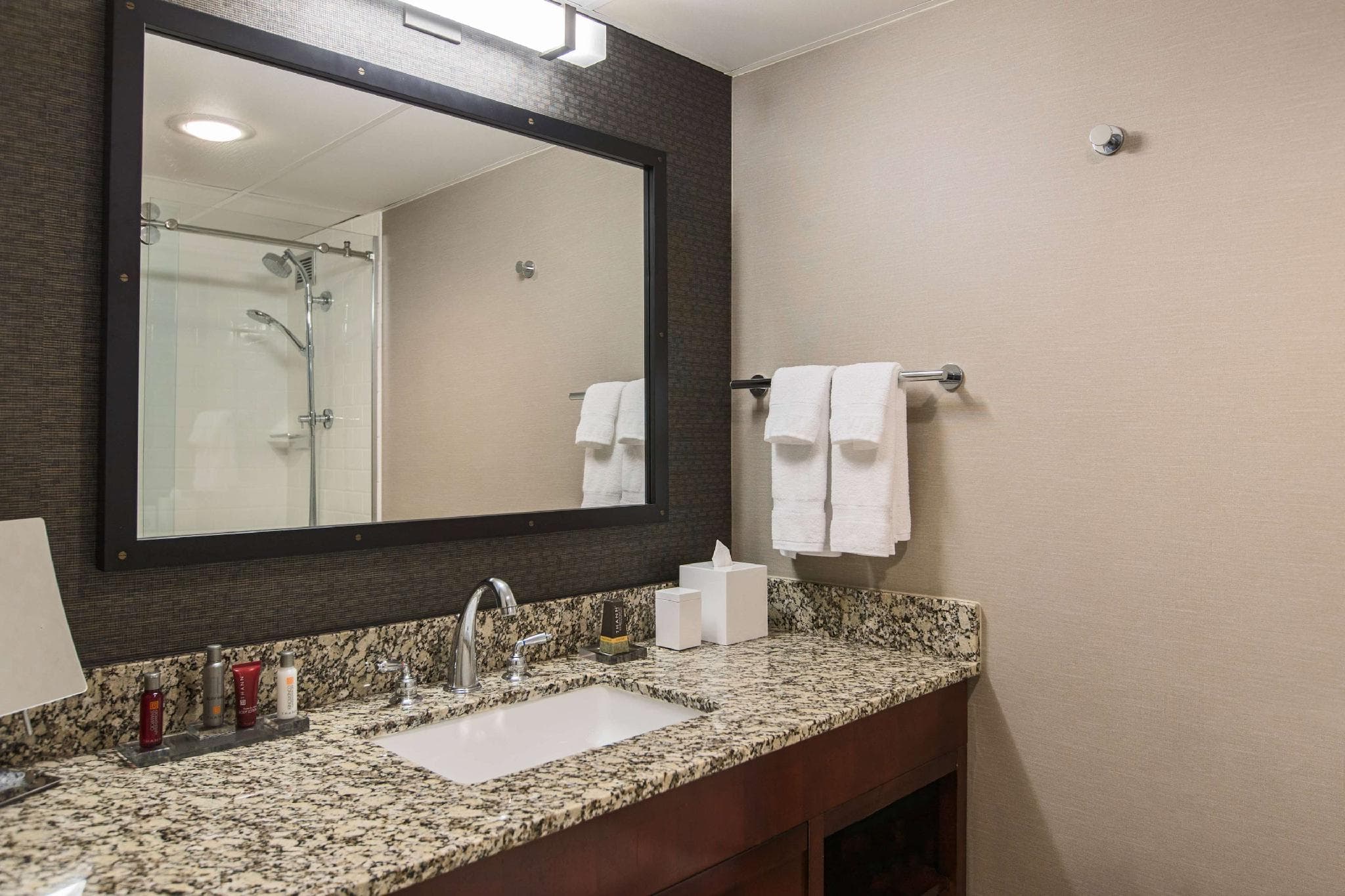 Sonesta Nashville Airport photo 2