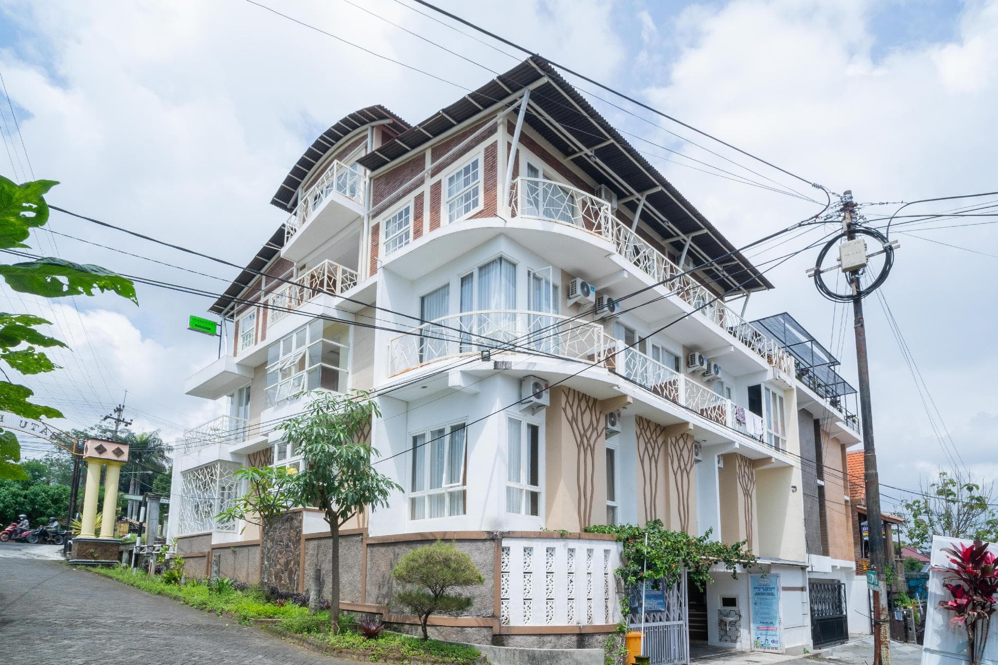 Urbanview Hotel Omah Anin Batu photo 3