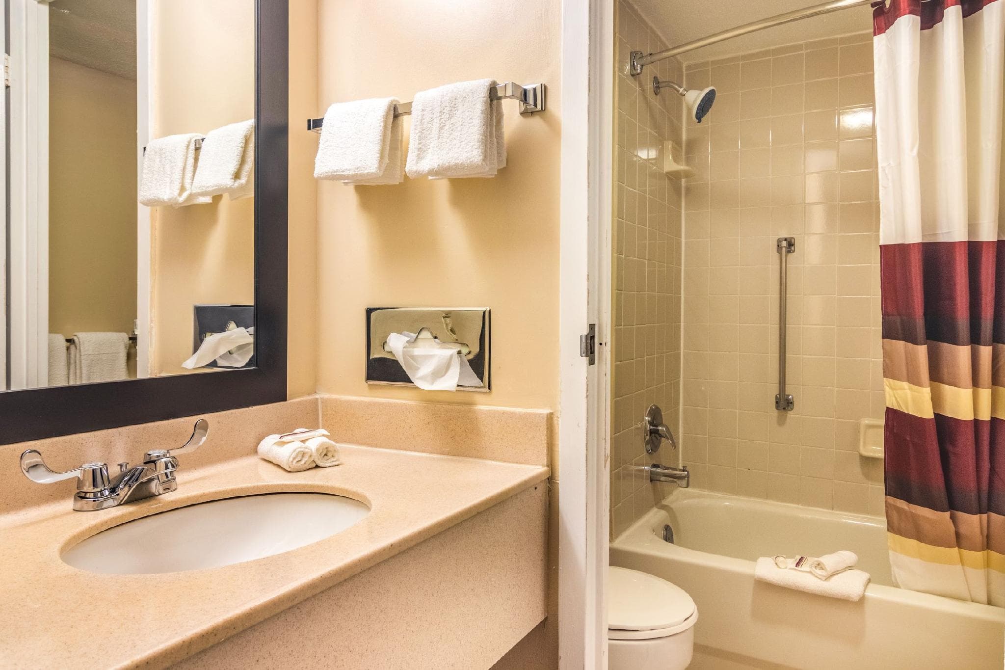 Red Roof Inn Ashtabula - Austinburg photo 2
