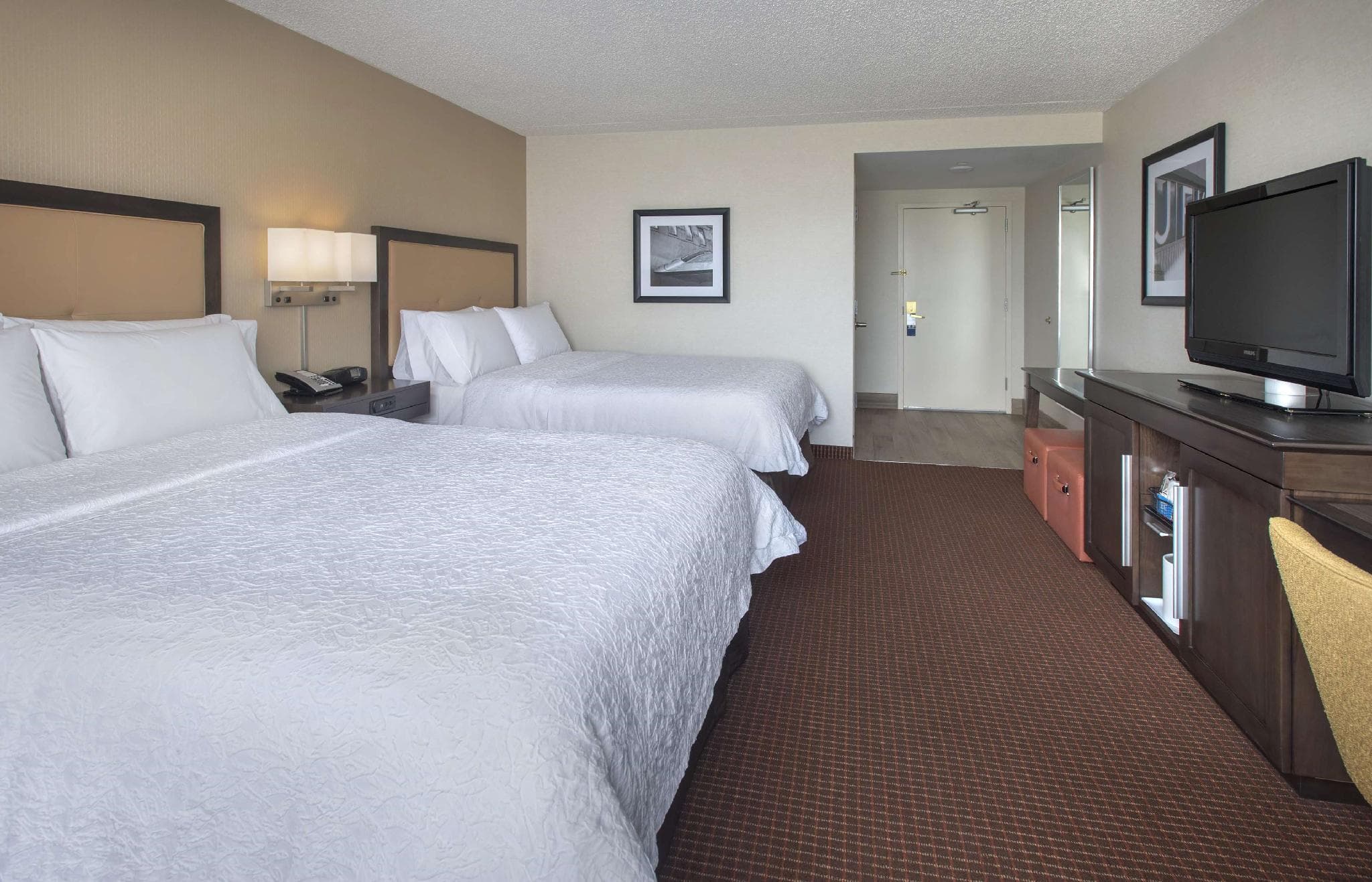 Hampton Inn New York-JFK photo 2