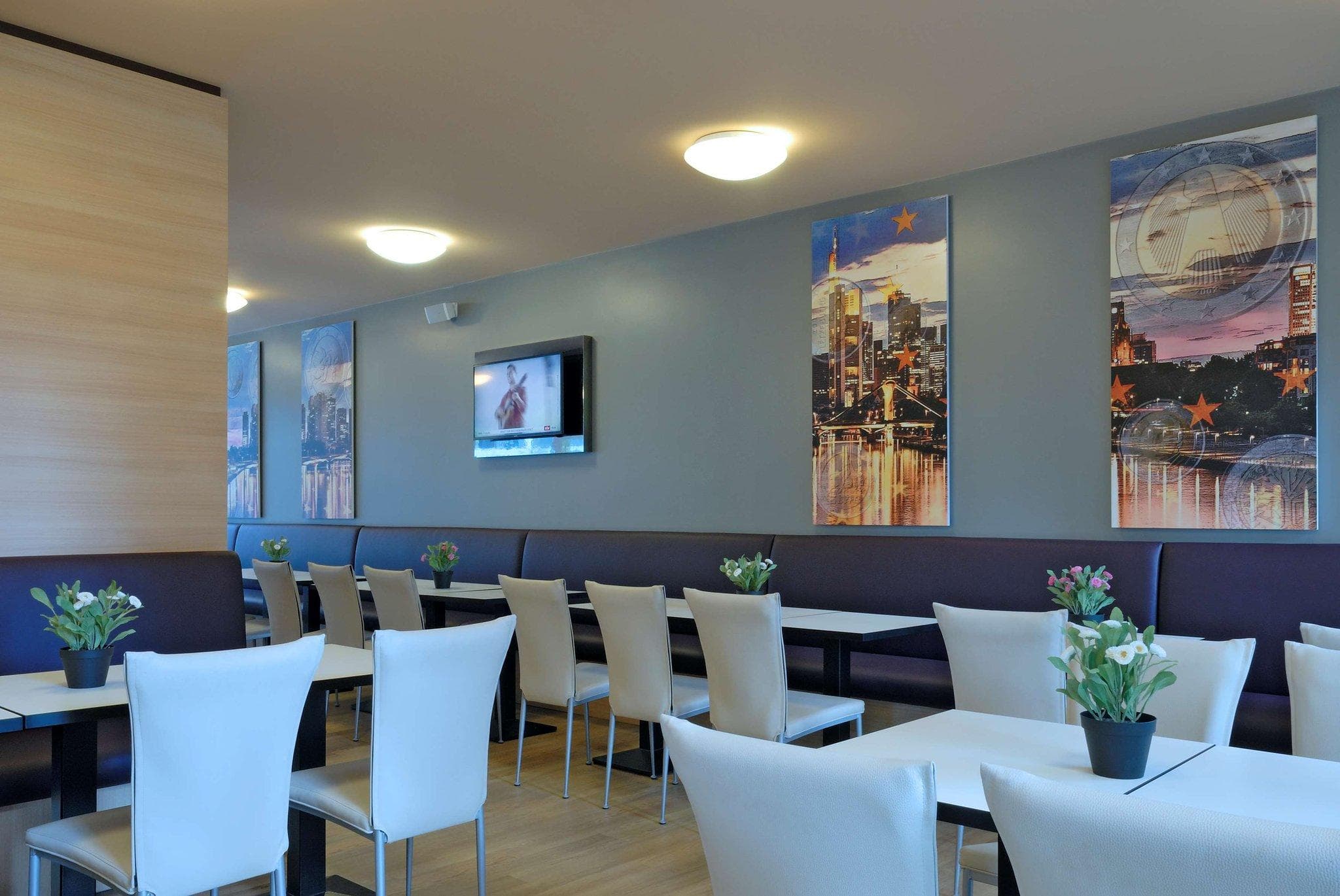 B&B HOTEL Frankfurt City-Ost photo 3