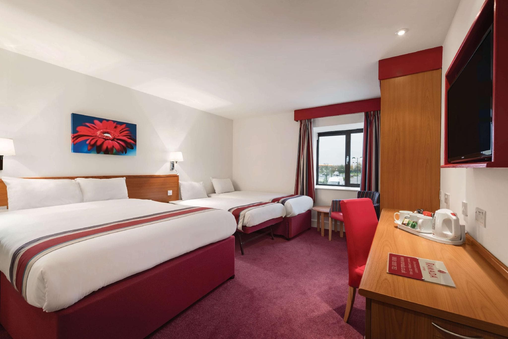 Ramada by Wyndham Cambridge photo 2