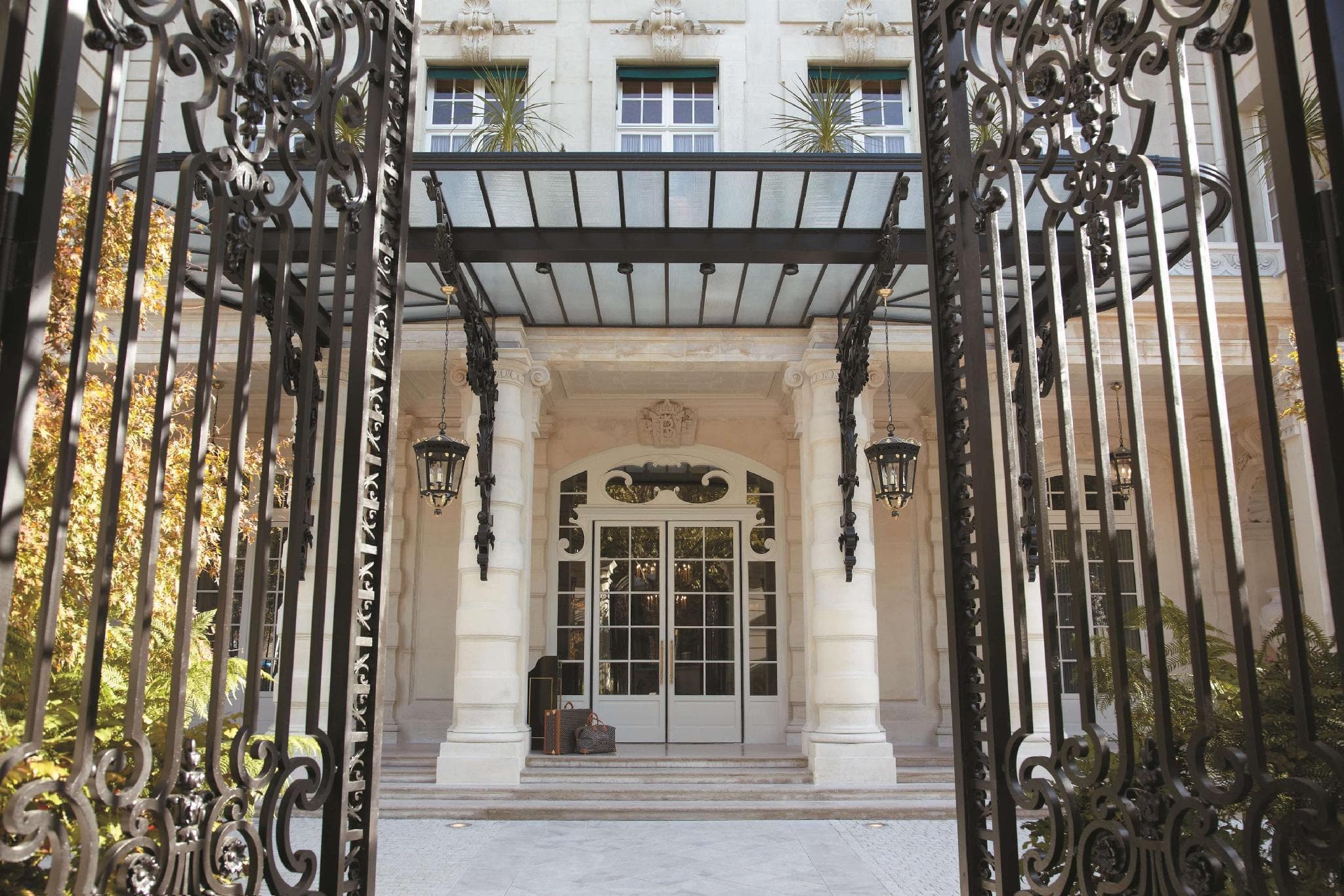 Shangri-La Hotel, Paris