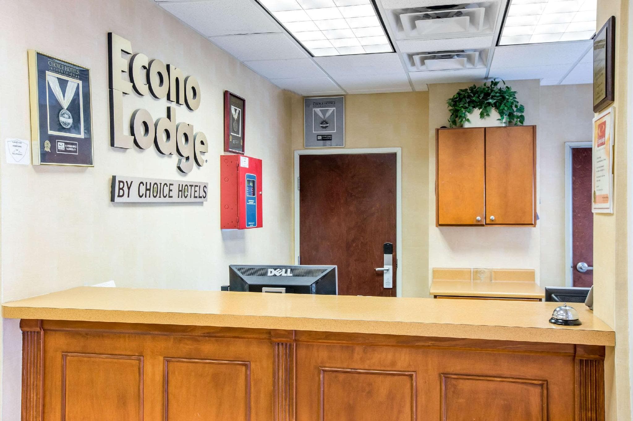 Econo Lodge Valdosta Mall Area photo 4