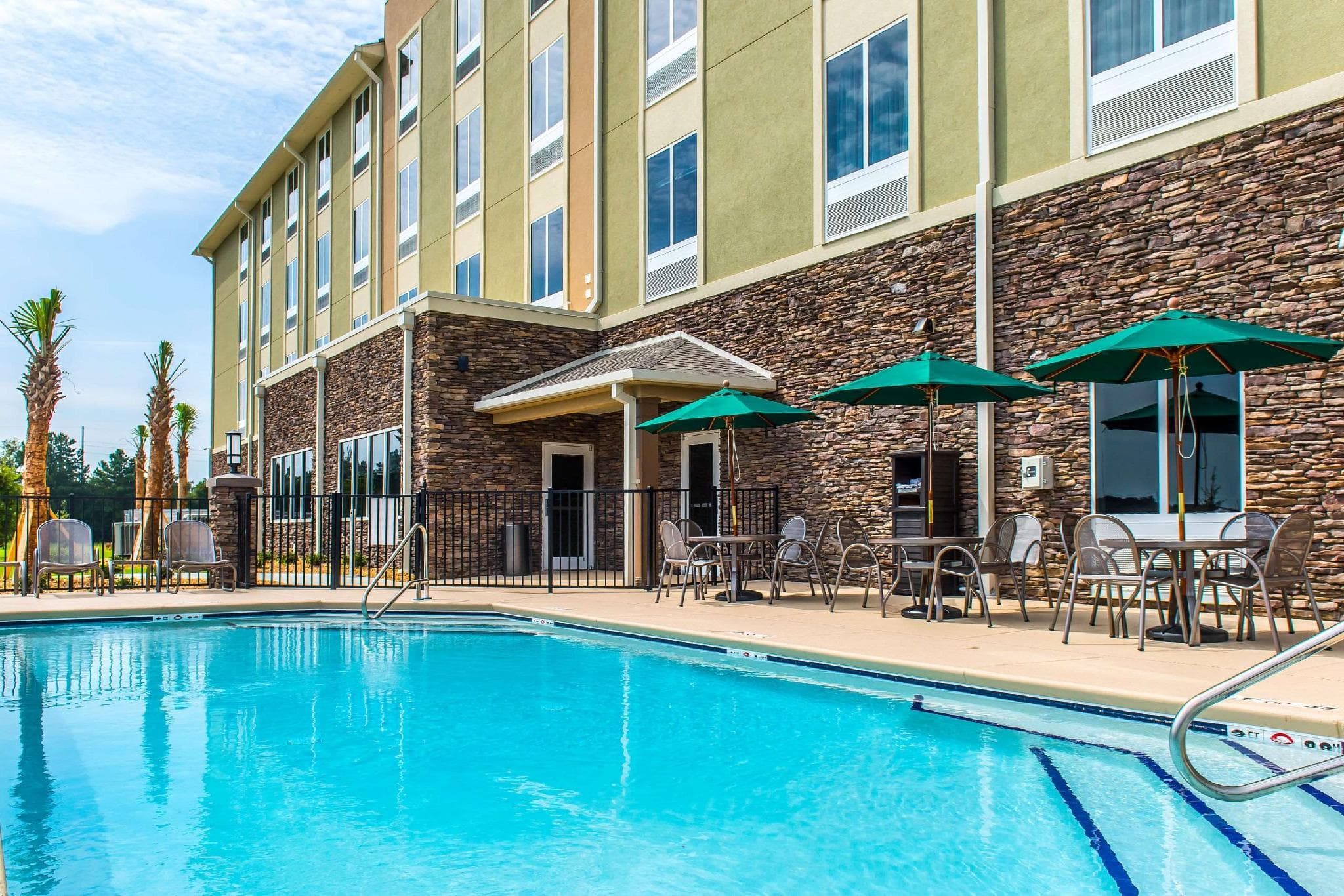 Comfort Inn & Suites Valdosta I-75 photo 5