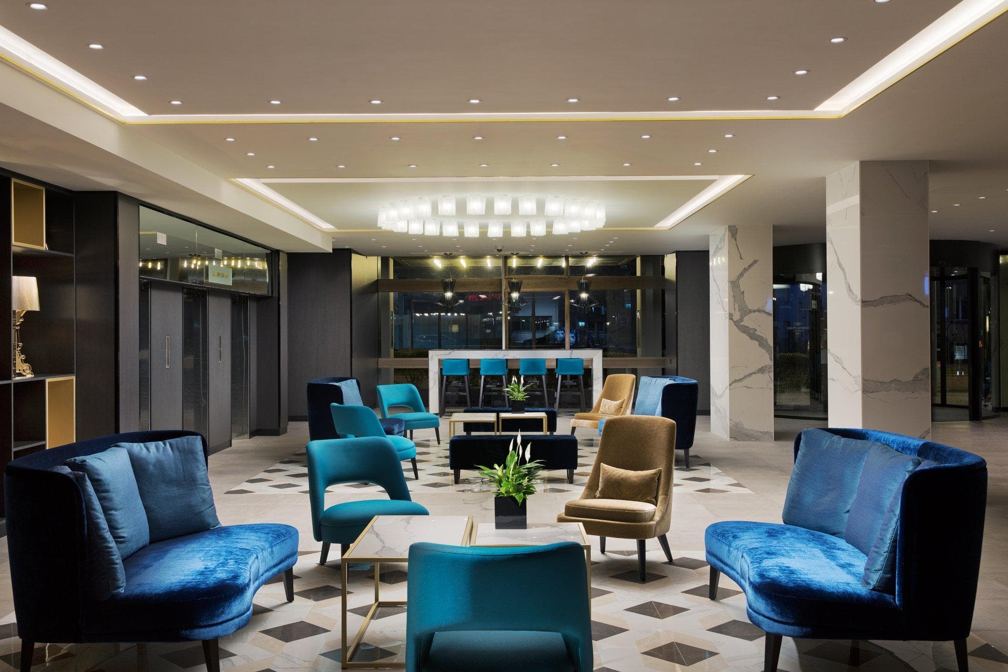 Crowne Plaza Zurich By IHG photo 4