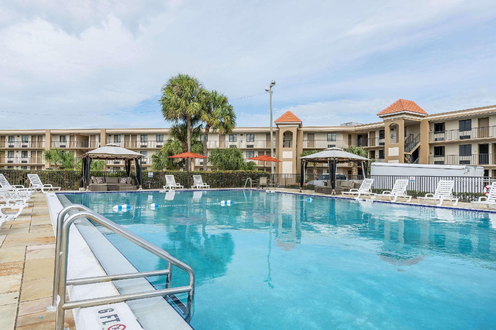 Quality Inn & Suites Kissimmee near Main Gate photo 5