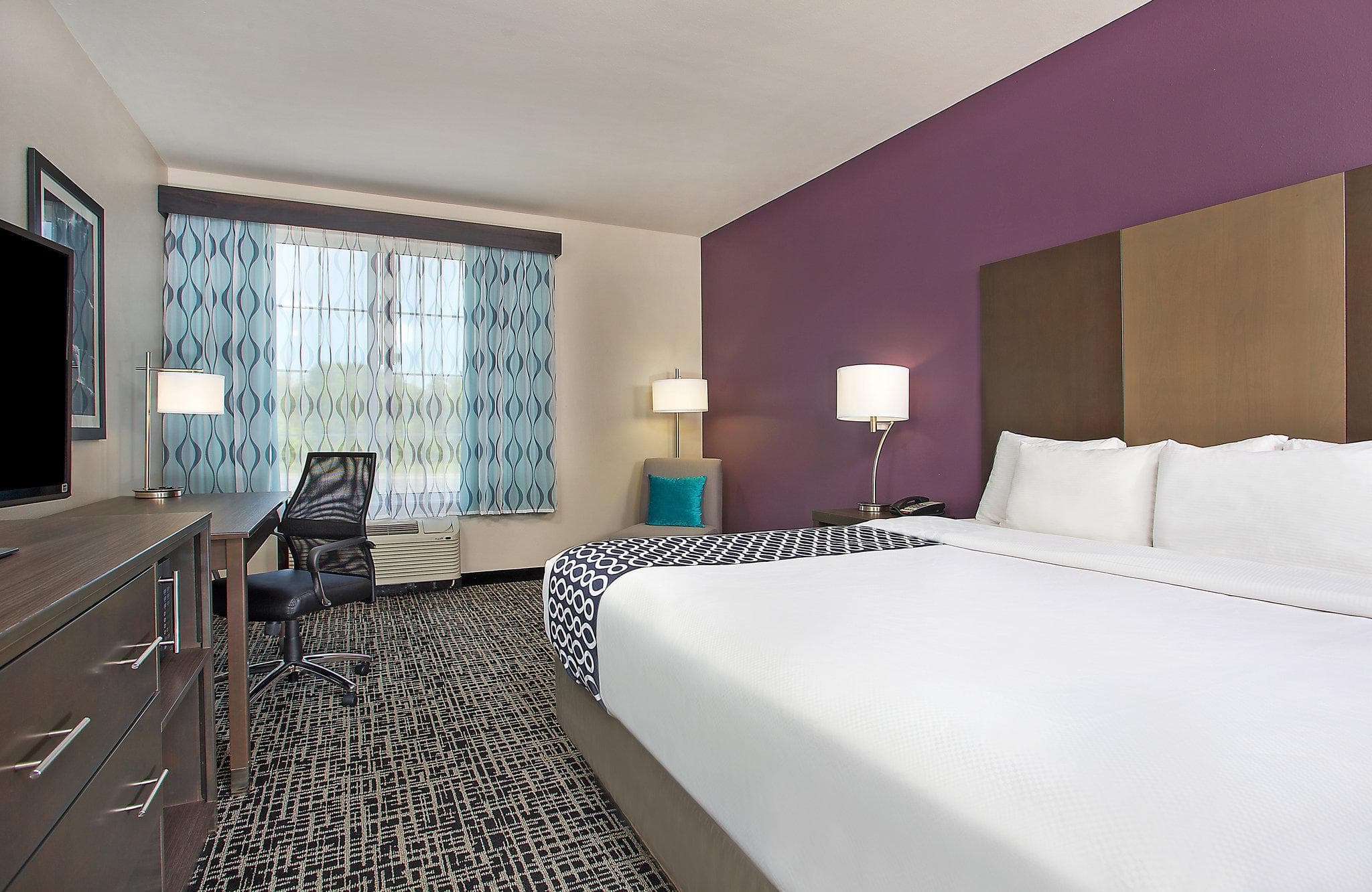 La Quinta Inn & Suites by Wyndham Chattanooga - Lookout Mtn photo 2