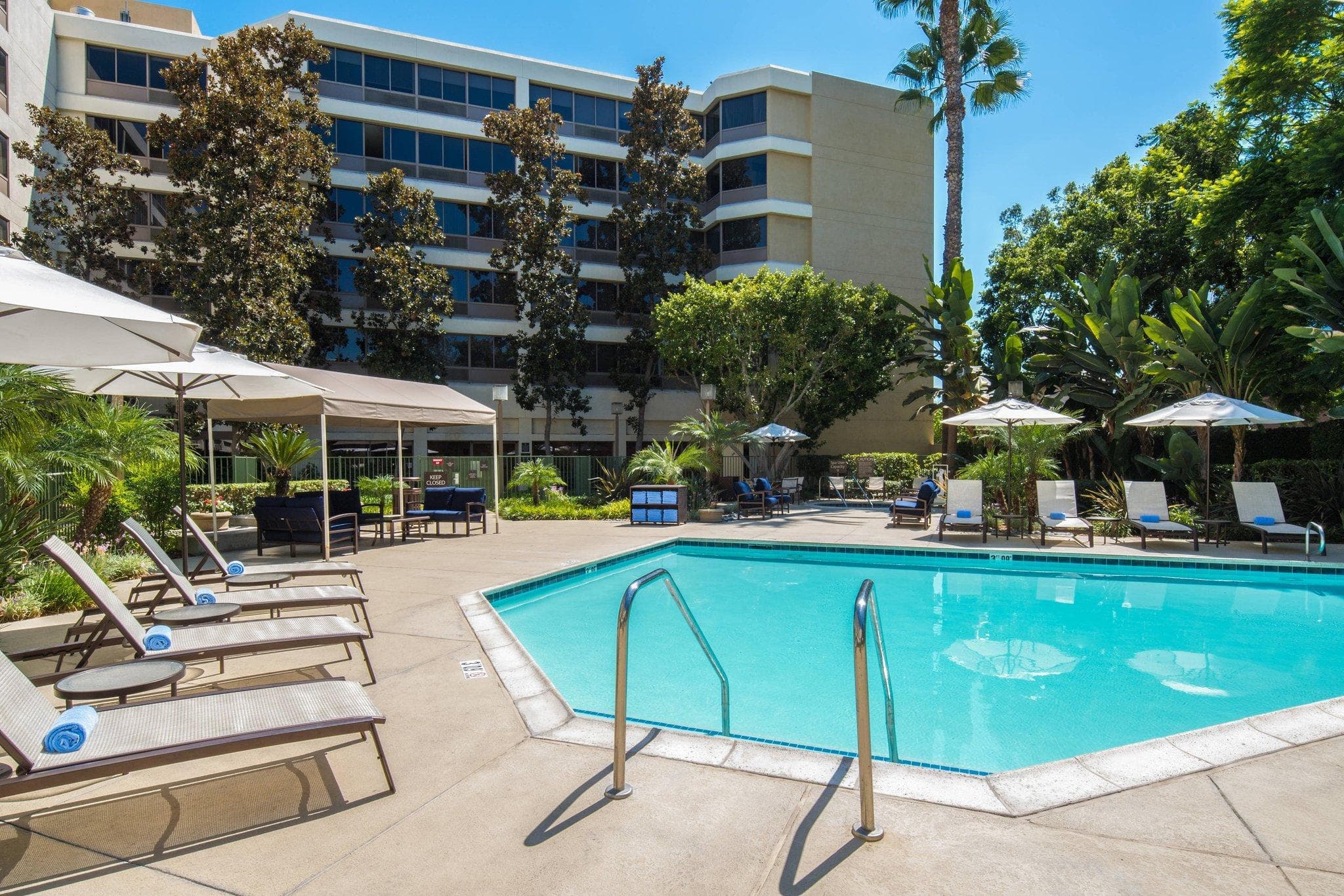 Fullerton Marriott at California State University photo 3