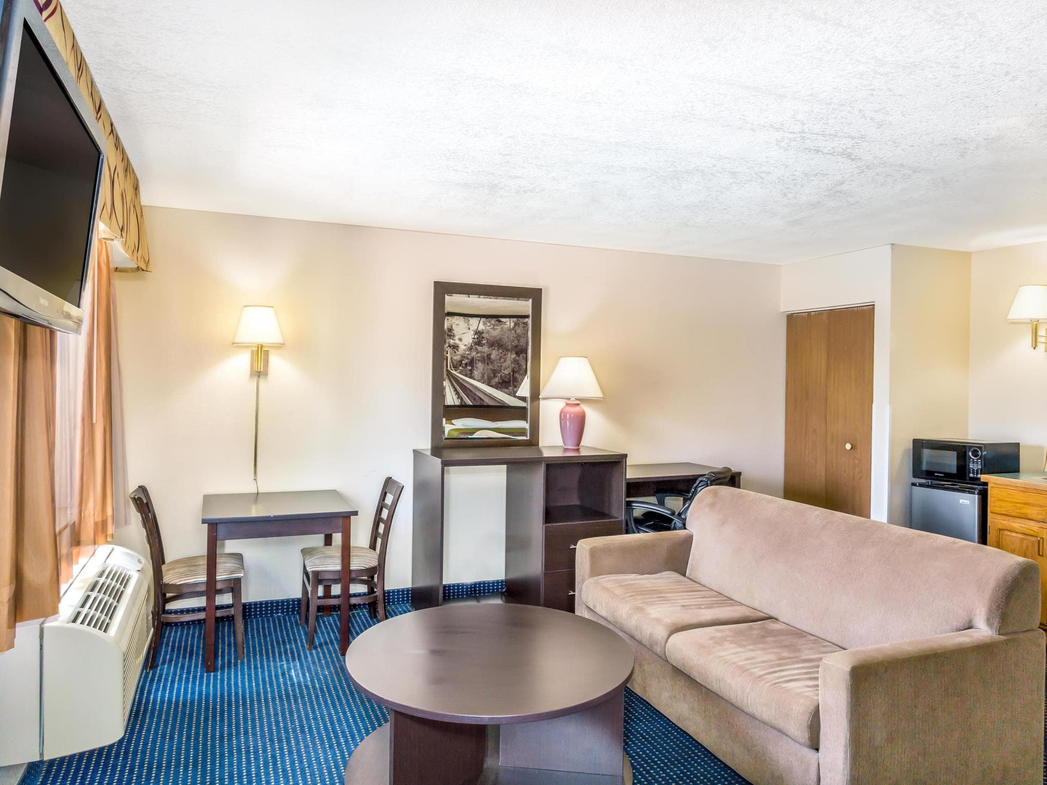 Super 8 by Wyndham - Mesa/Gilbert photo 5