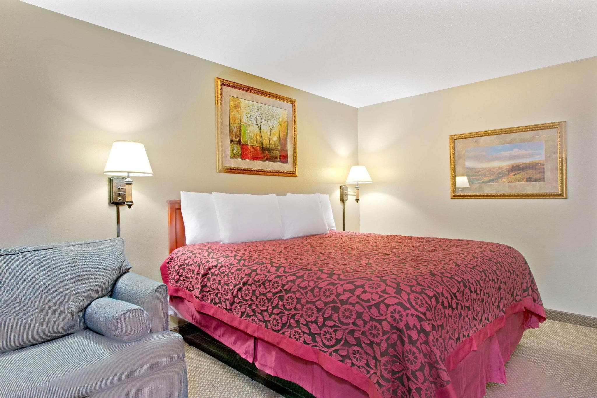 Days Inn by Wyndham St. Louis/Westport MO photo 2
