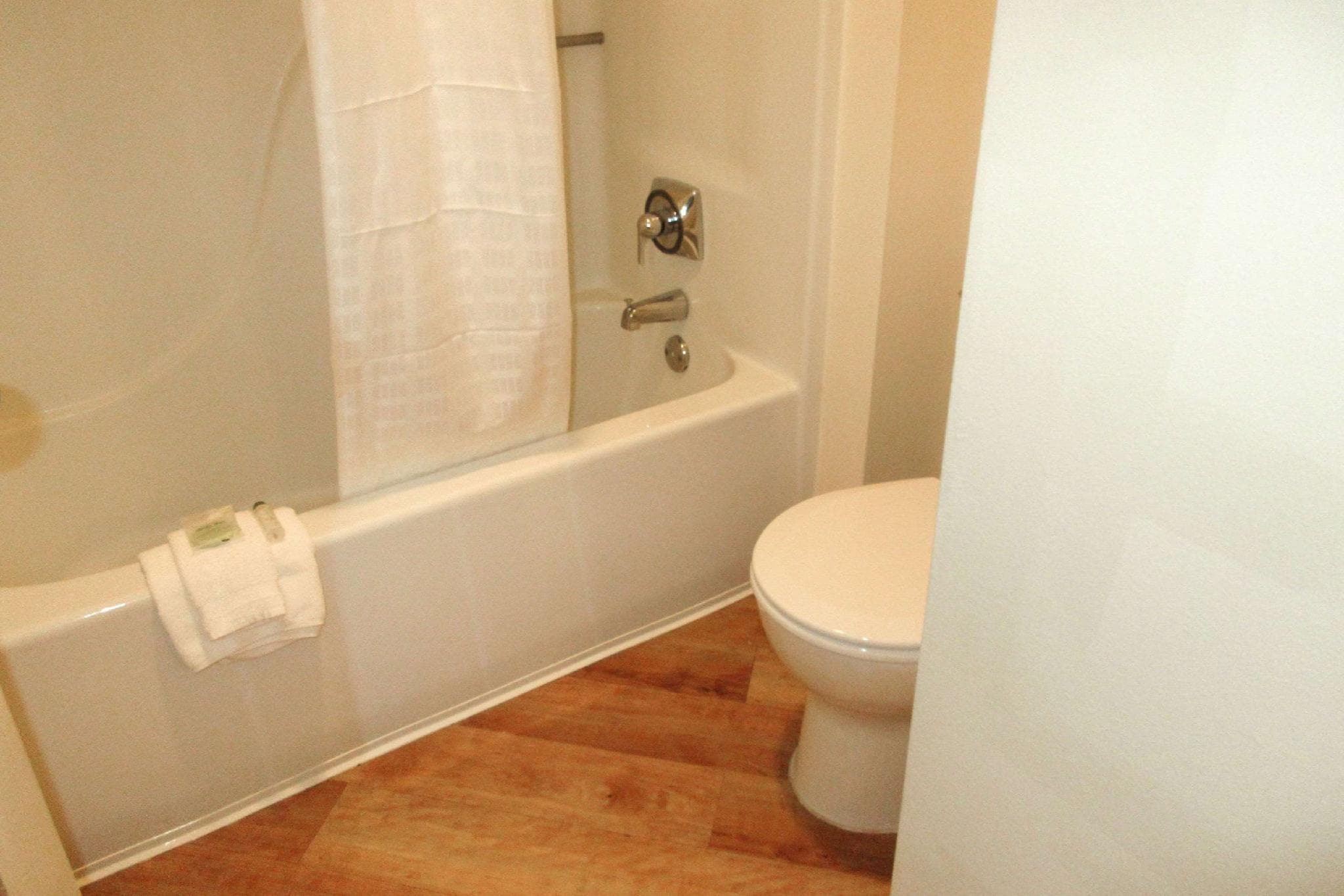 Quality Inn & Suites Raleigh Durham Airport photo 2