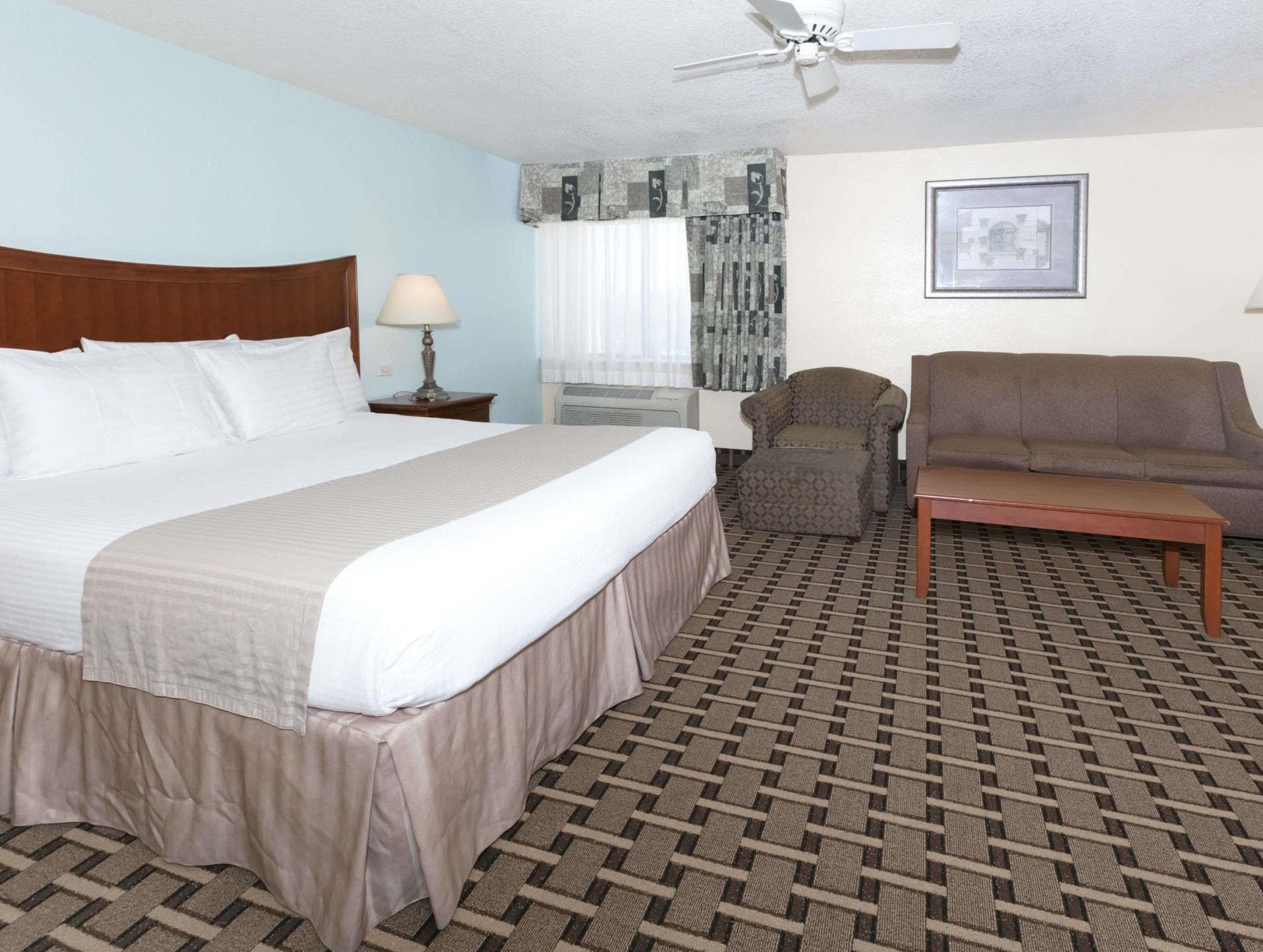 Baymont by Wyndham Arlington At Six Flags Dr photo 5