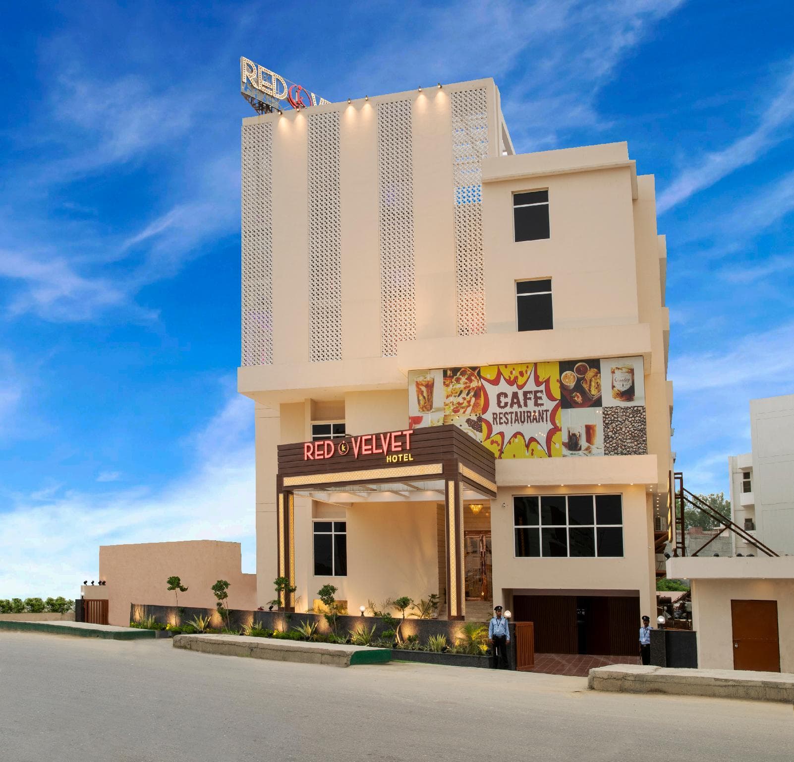 Red K Velvet Hotel photo 5