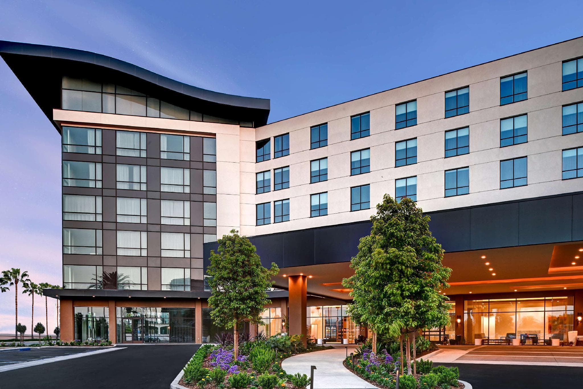 Hilton Garden Inn Anaheim Resort photo 3