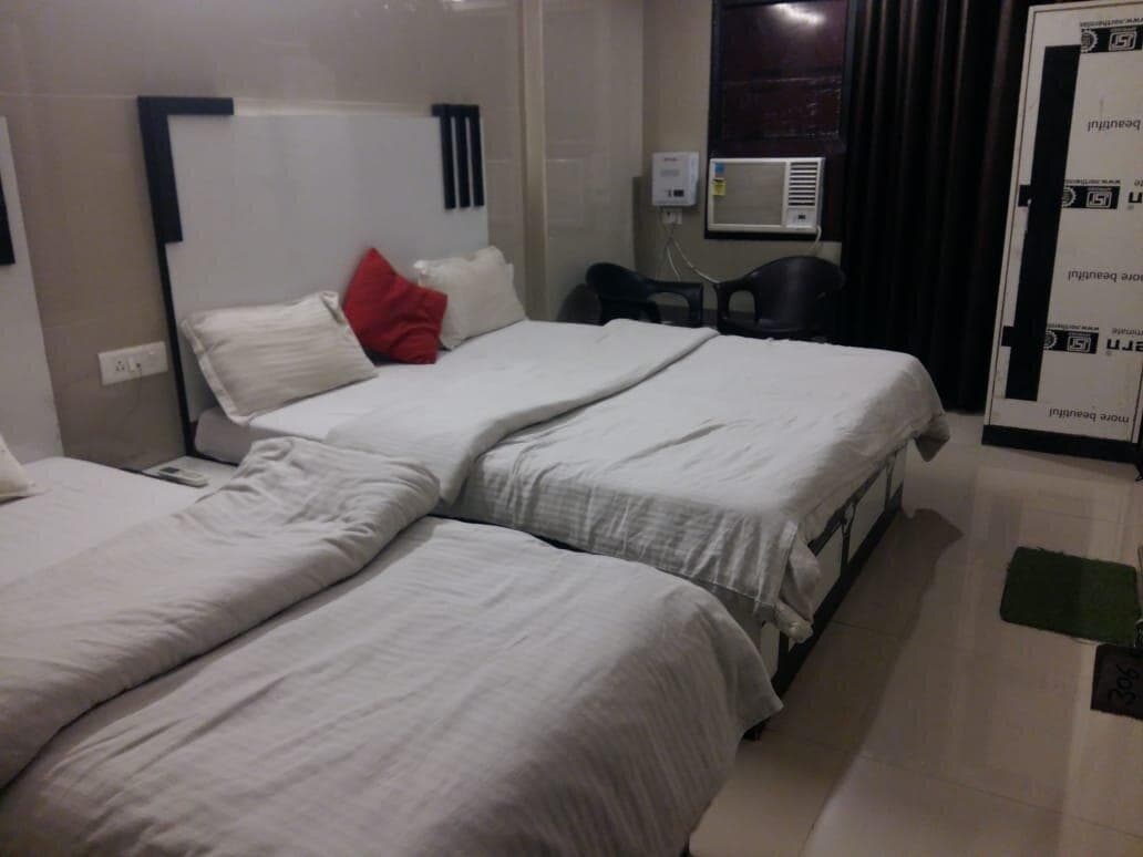 HOTEL SHIVA