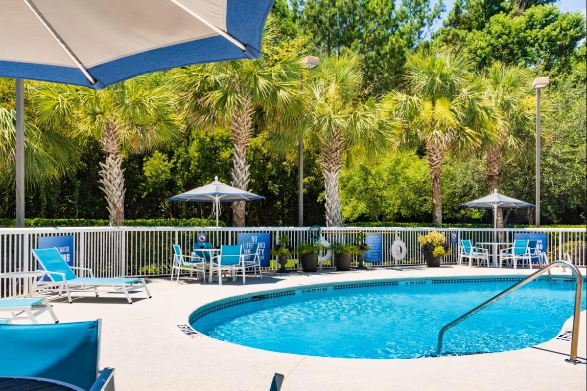 Holiday Inn Express Charleston US Highway 17 & I-526 By IHG photo 5