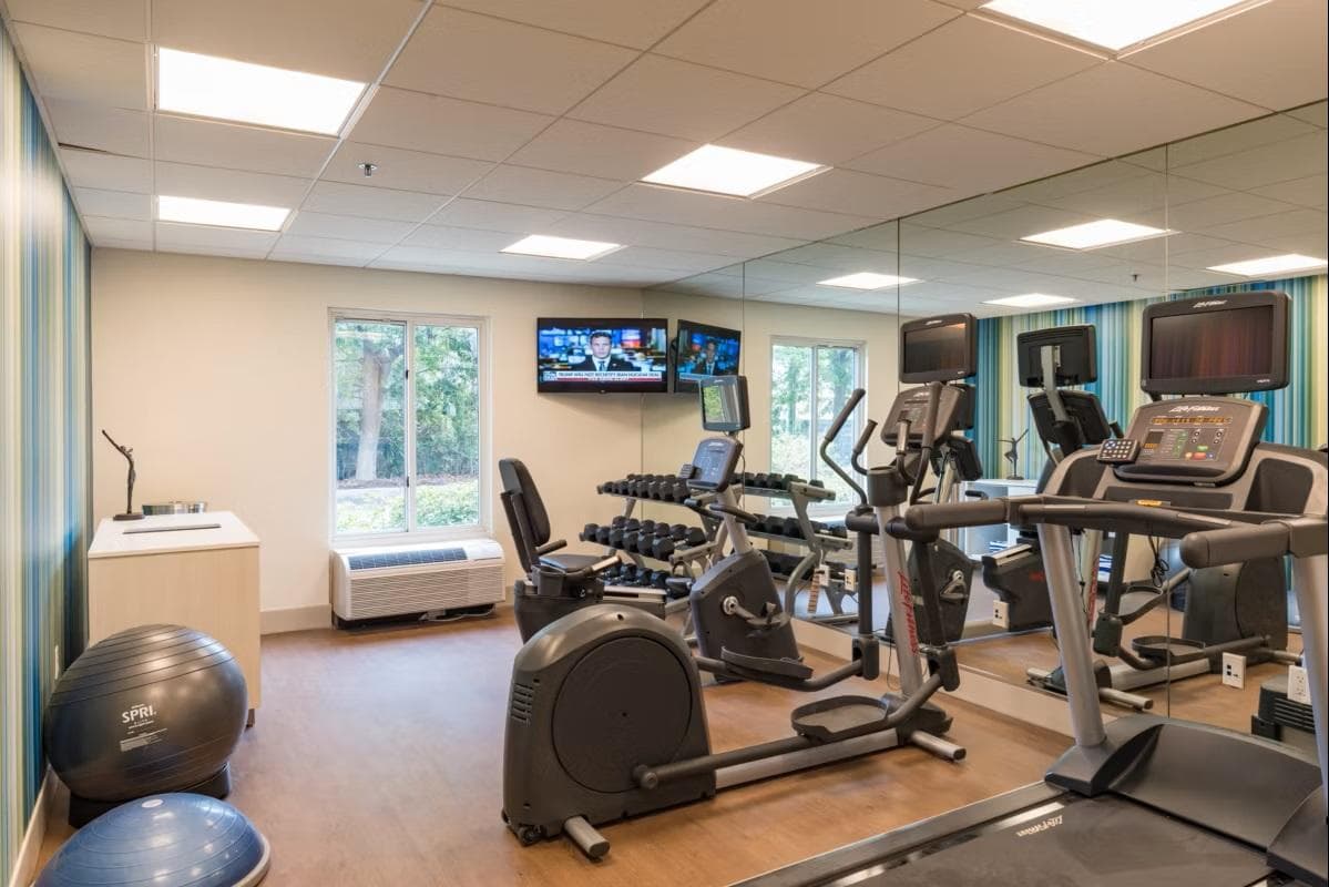 Holiday Inn Express Charleston US Highway 17 & I-526 By IHG photo 4
