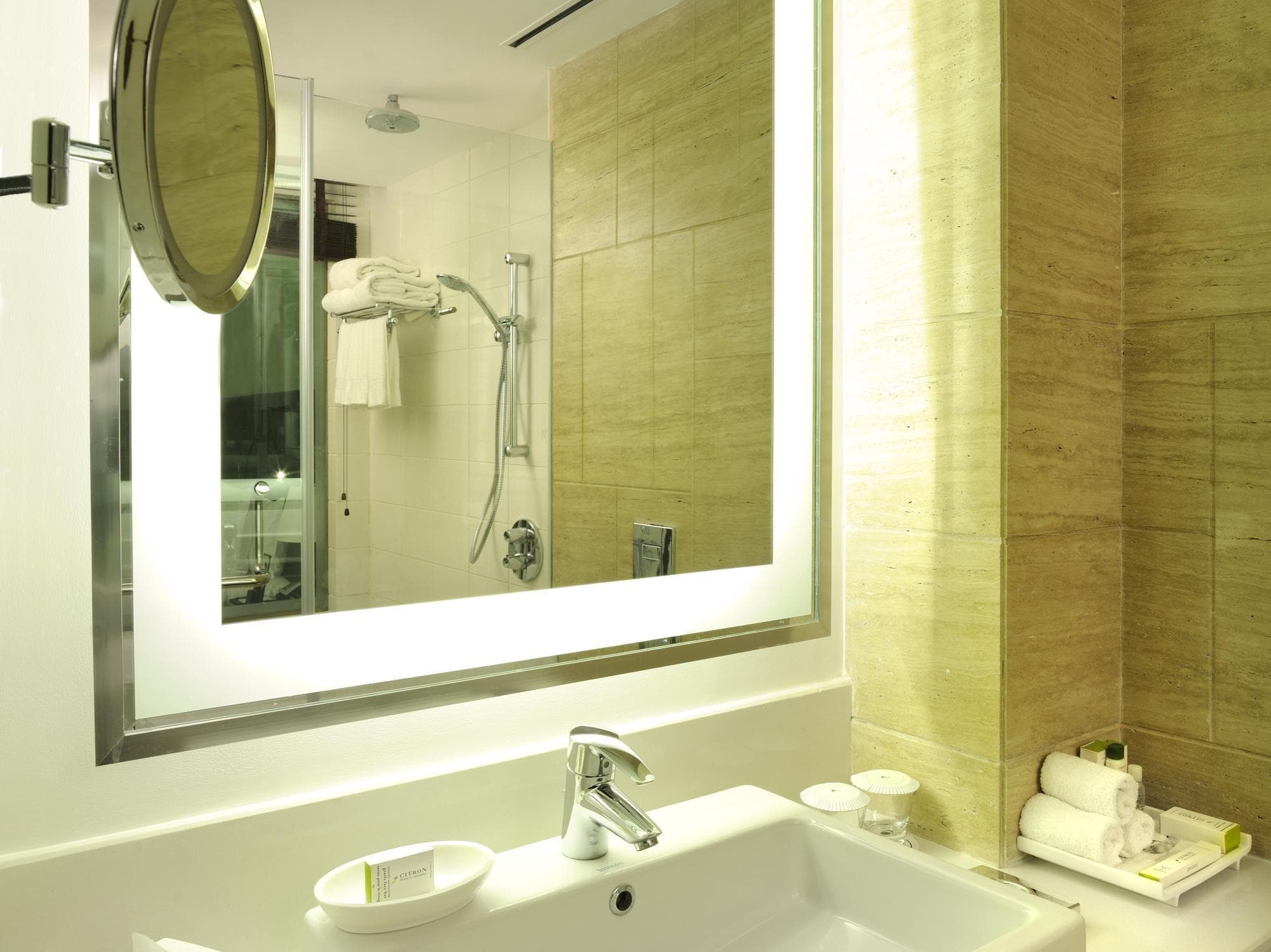 DoubleTree by Hilton Gurgaon photo 2