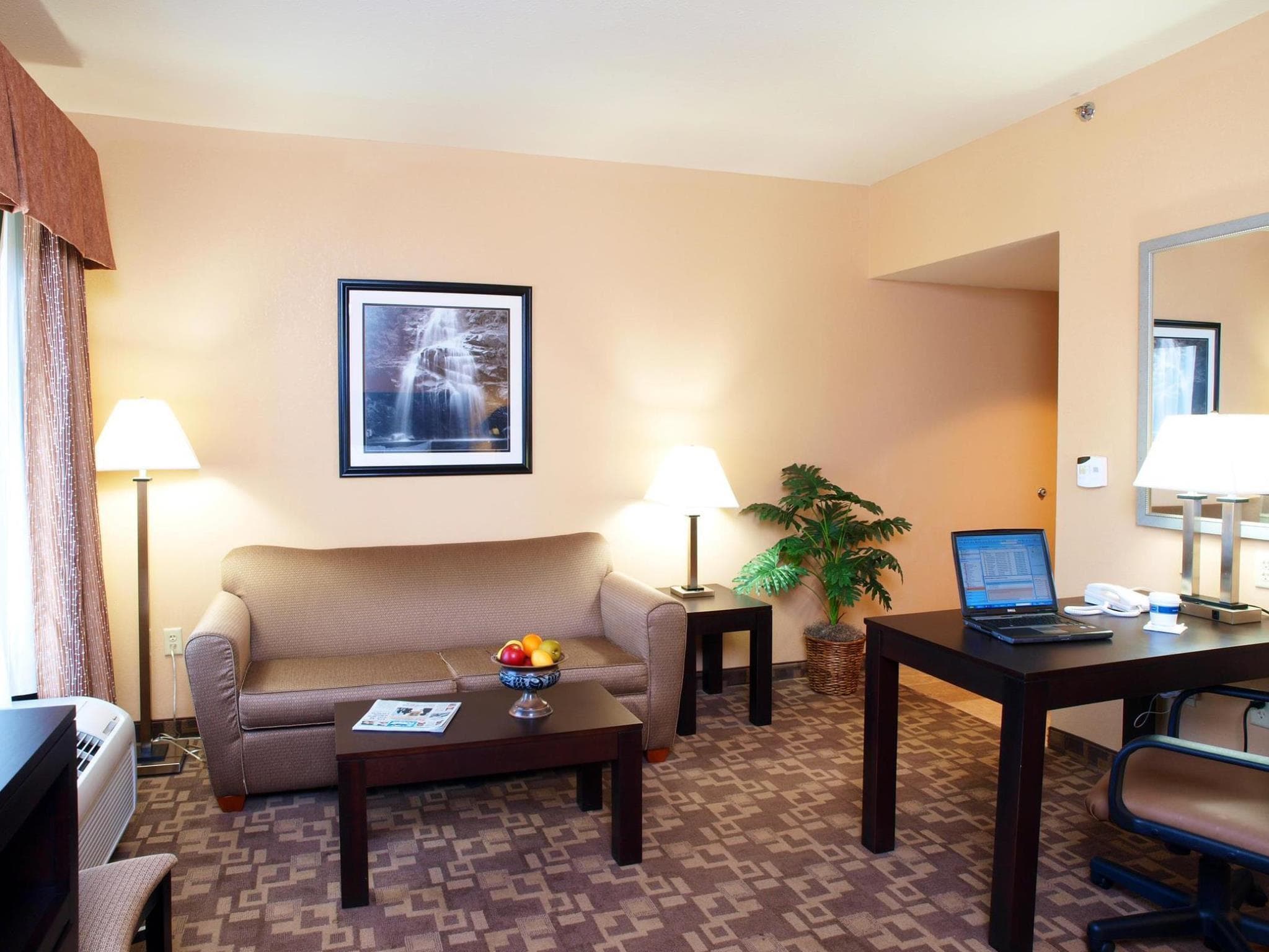 Hampton Inn & Suites Knoxville/North I-75 photo 2