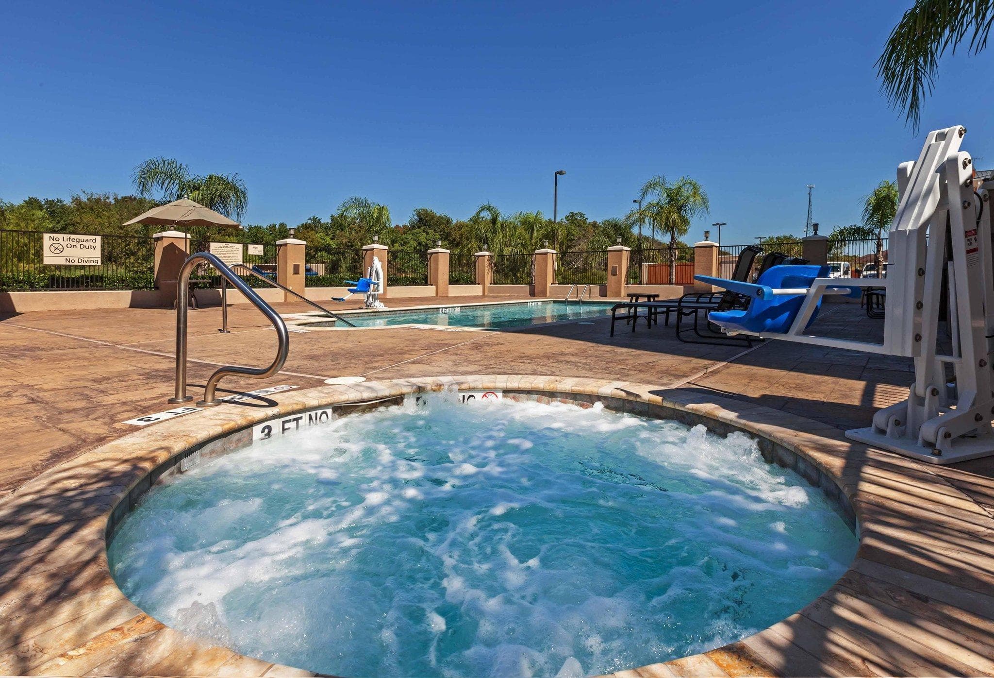 Hampton Inn & Suites Lake Jackson-Clute photo 5