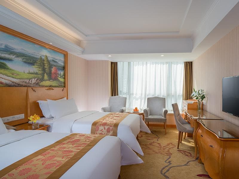 Vienna Hotel Guiyang Huaguoyuan photo 2