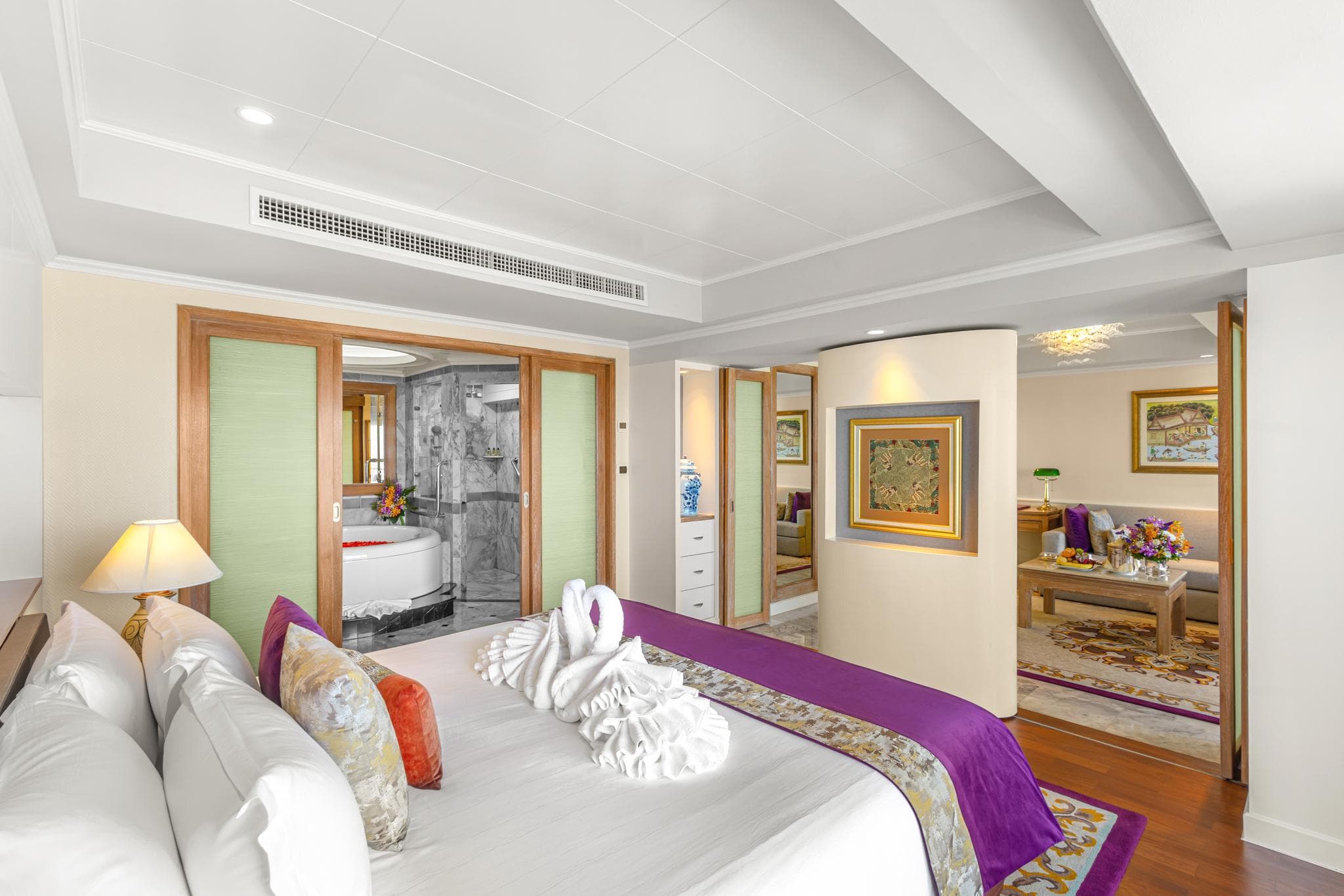 Royal Wing Suites & Spa Pattaya photo 2