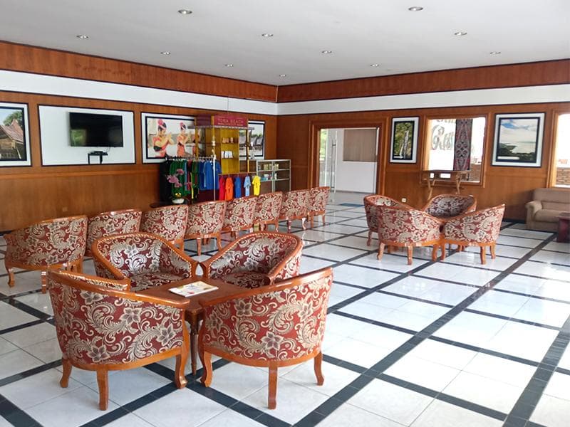 Toba Beach Hotel photo 5